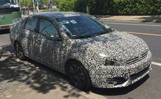 曝东风标致全新308谍照 借鉴308S设计元素